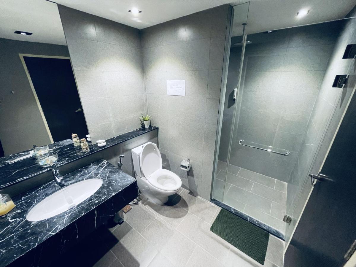 B.suites 21 *