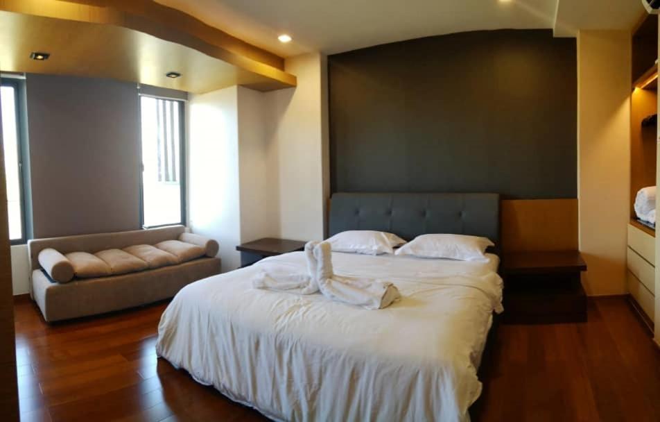 Homestay B.suites 21